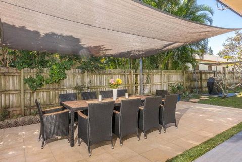 A SWEET ESCAPE Carefree Beach Home - Accommodation Redcliffe 7