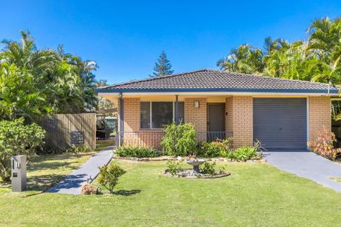 A SWEET ESCAPE Carefree Beach Home - Accommodation Redcliffe 4