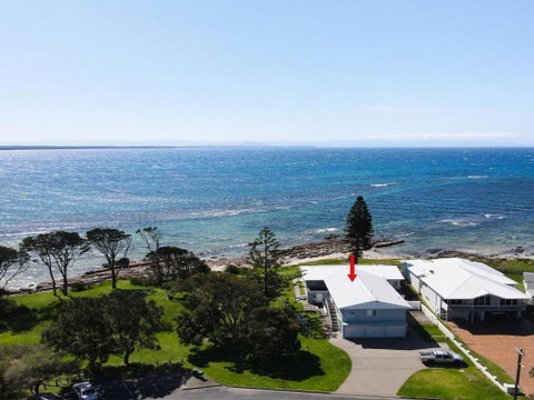 Ocean Blue Apartment Three Apartment On 2nd Level - Accommodation Redcliffe 5
