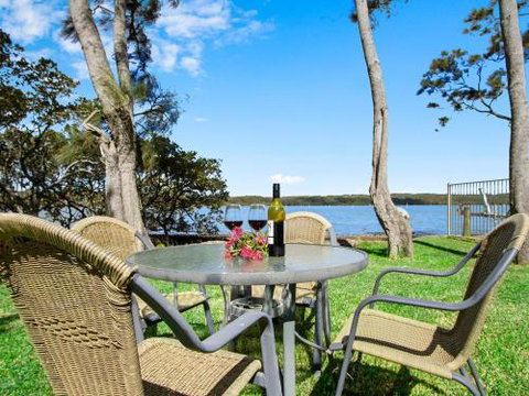 Sanctuary On The Bay Fish Or Kayak From The Yard - Accommodation Redcliffe 5