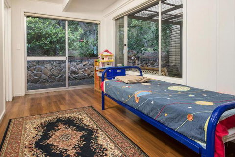 Eagle Bay Beach House - Accommodation Redcliffe 3