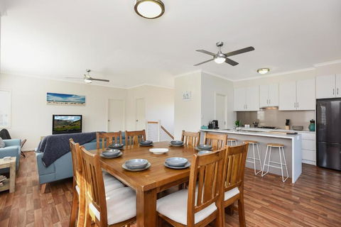Moana Dreams - Accommodation Redcliffe 5