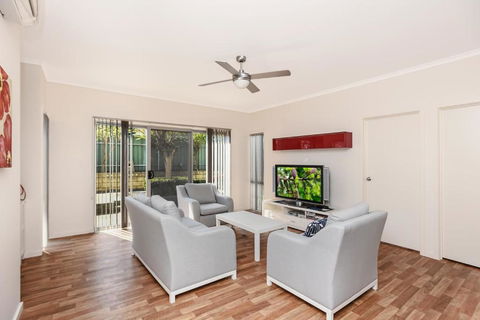 Moana Dreams - Accommodation Redcliffe 4