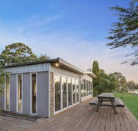 Bluff View River House Stunning Riverfront - Accommodation Redcliffe
