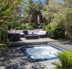 Sunset on Birubi pet friendly air con water views WIFI  outdoor spa - Accommodation Redcliffe