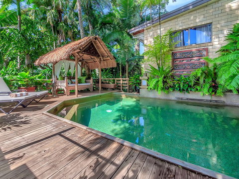 Unique Tropical Rainforest Getaway - Accommodation Redcliffe 1