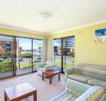 Champagne Court 1 with Water Views - Accommodation Redcliffe