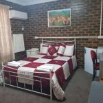 Lorac Bed & Breakfast - Accommodation Redcliffe 0