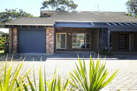 SUNDOWNER - Accommodation Redcliffe 5