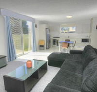 45B Wharf Street Downstairs - Accommodation Redcliffe