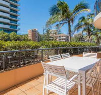 Millennium 102 with pool in complex - Accommodation Redcliffe