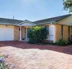 1 / 4 Huntly Close - Accommodation Redcliffe