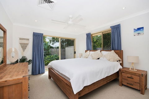 Kailani Beach House - Accommodation Redcliffe 3