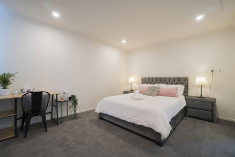 Amazing Sea Views Luxury Guest House - Accommodation Redcliffe 1