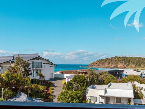 The Pole House - Accommodation Redcliffe 1