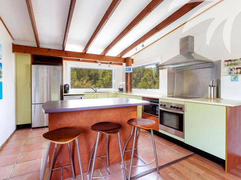 The Pole House - Accommodation Redcliffe 4