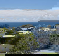 Hamptons - Accommodation Redcliffe