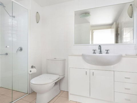 The Crest 201 Forster CBD! - Accommodation Redcliffe 3