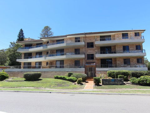 Breakers 8 Main Beach Location! - Accommodation Redcliffe 1