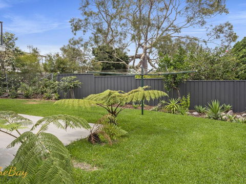 Karinya At Little Beach Downstairs - Accommodation Redcliffe 5