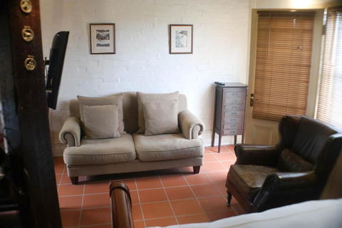 Bon Accord - Accommodation Redcliffe 3