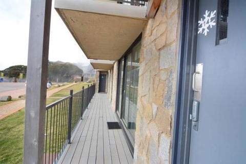 Molonys 14 - Accommodation Redcliffe 4