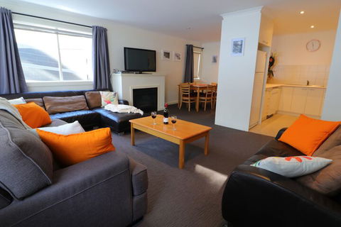 Elkhorn 11 - Accommodation Redcliffe 3