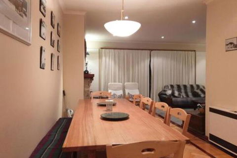 Mawson Unit 5 - Accommodation Redcliffe 3