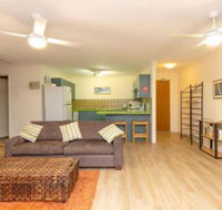 Apartment with Inground Pool - Accommodation Redcliffe