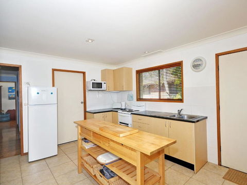 Brilliant Location - Accommodation Redcliffe 6