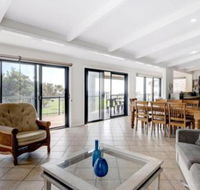 2 Cliff Road - Accommodation Redcliffe