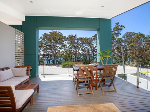 Bay Breeze (By Jervis Bay Rentals) - Accommodation Redcliffe 4