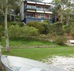 Green Point Lakehouse - Accommodation Redcliffe