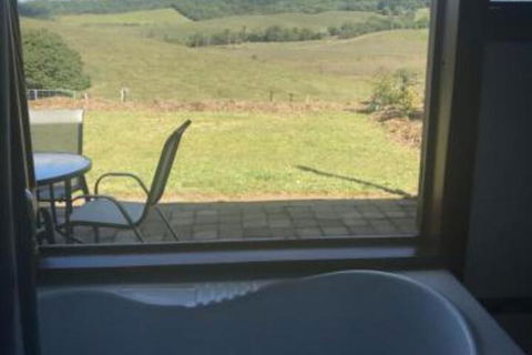 Clacherty Views - Accommodation Redcliffe 5