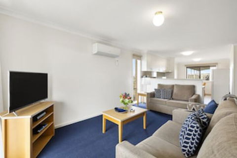 Marine Cove Resort - Accommodation Redcliffe 0