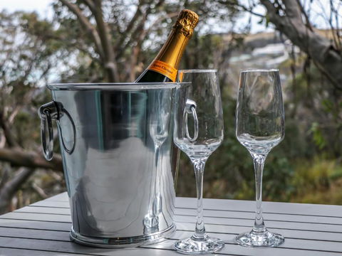 Whistler 5 - Accommodation Redcliffe 2