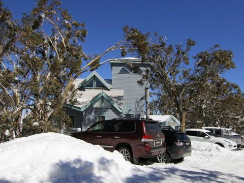 Whistler 5 - Accommodation Redcliffe 3
