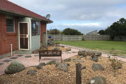 OCEAN BREEZE - Accommodation Redcliffe 3