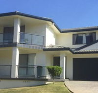Orana Beach holiday home at Boat habour - Accommodation Redcliffe
