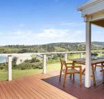 Beachview walking track straight down to the beach - Accommodation Redcliffe
