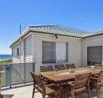 Blue Horizon beachfront with fireplace - Accommodation Redcliffe