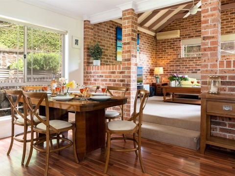 Bombo Blue Pet Friendly Townhouse - Accommodation Redcliffe 1