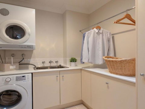Shore To Please Comfort Cafes & Beaches - Accommodation Redcliffe 5
