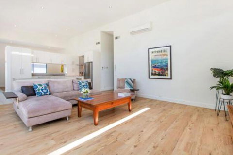 PALM COURT RETREAT MORNINGTON - Accommodation Redcliffe 4