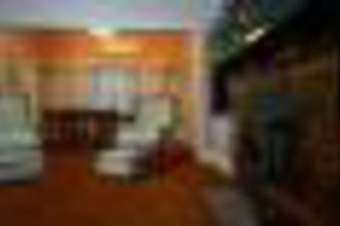 Skymirror Cottage - Accommodation Redcliffe 3