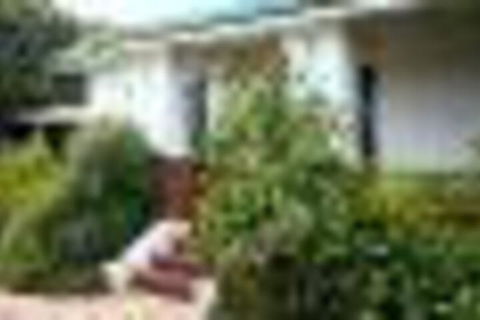 Skymirror Cottage - Accommodation Redcliffe 1