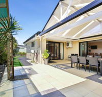 Sandy Bottom Pet Friendly 3 Min Walk to Beach - Accommodation Redcliffe