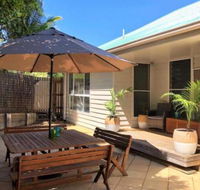MAGIC BEACH HOUSE PET FRIENDLY - Accommodation Redcliffe