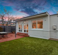 3BR Cottage With Parking Close To Adelaide CBD - Accommodation Redcliffe