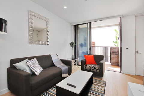 DD Apartments At ICC - Accommodation Redcliffe 4